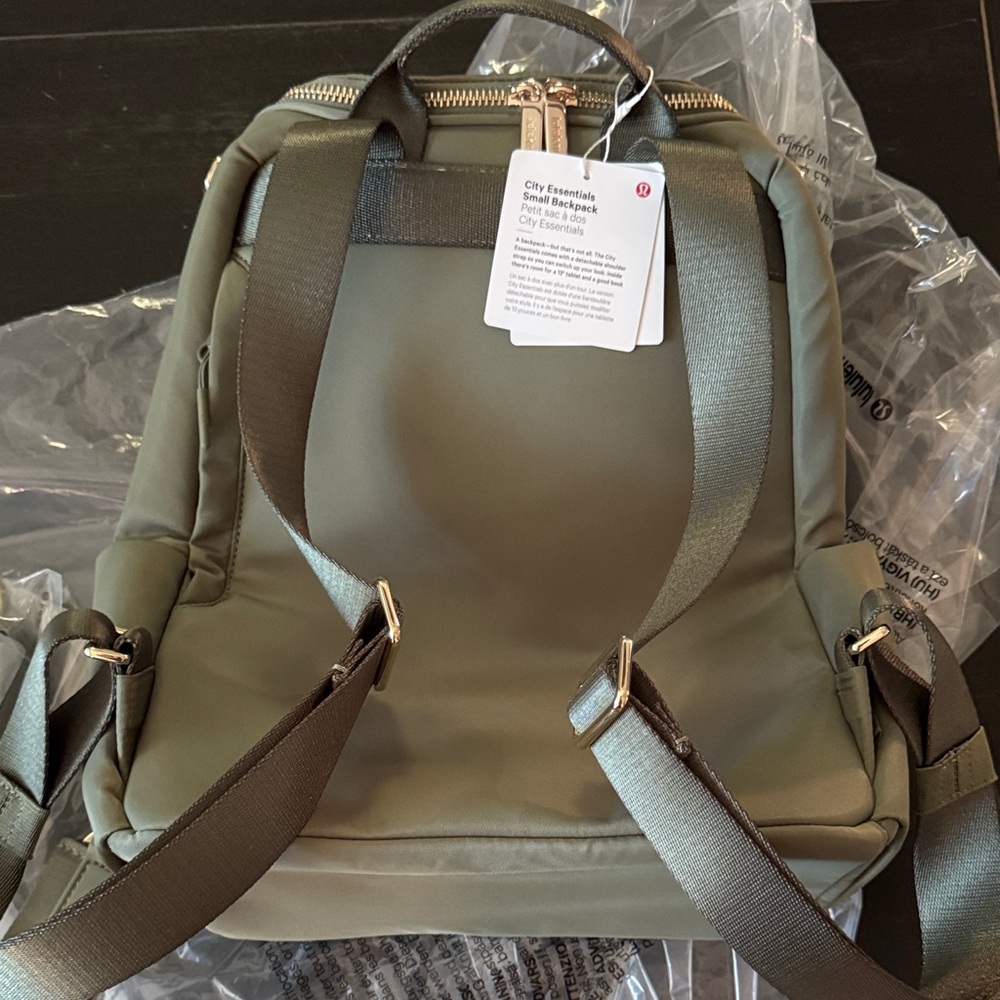 Lululemon City Essentials Small Backpack, Nano Pouch & Never Lost Keychain - Picture 3 of 3